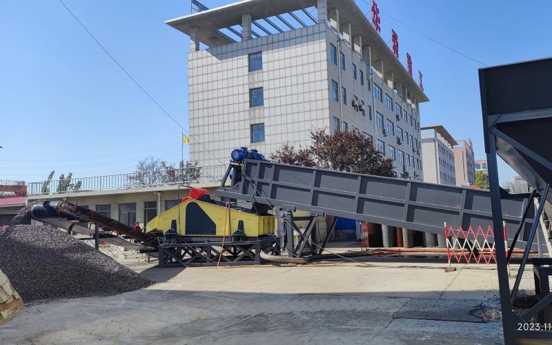 富之通雙螺旋洗石機，廠區內帶料試機，展現卓越性能